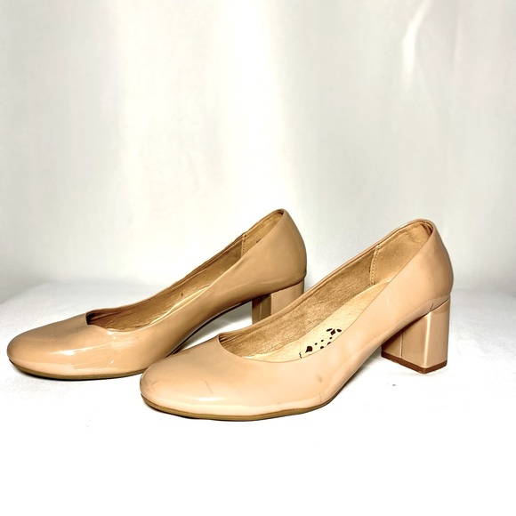 CL by Laundry Leather Heels Closed Toe Chunky Block Mid Heel Pump Office Work - Picture 2 of 12